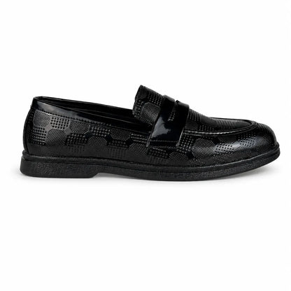 DOTTED BOX BLACK PATENT MEDICATED LOAFER