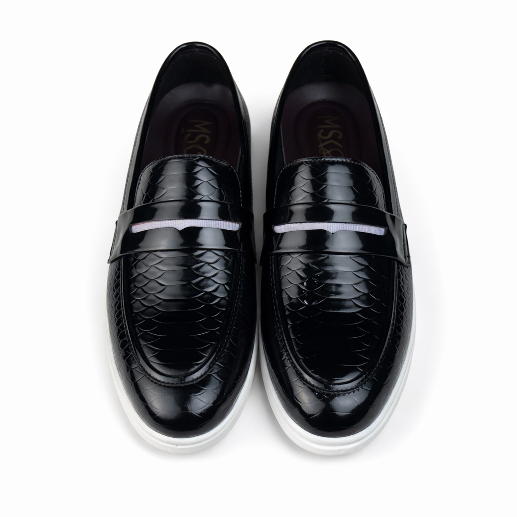 SNAKE PATTERN BLACK PATENT MEDiCATED LOAFER