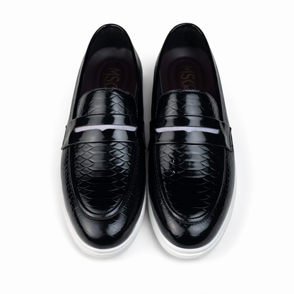 SNAKE PATTERN BLACK PATENT MEDiCATED LOAFER
