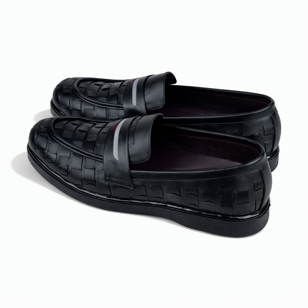 BLACK BRAIDE MEDICATED CASUAL