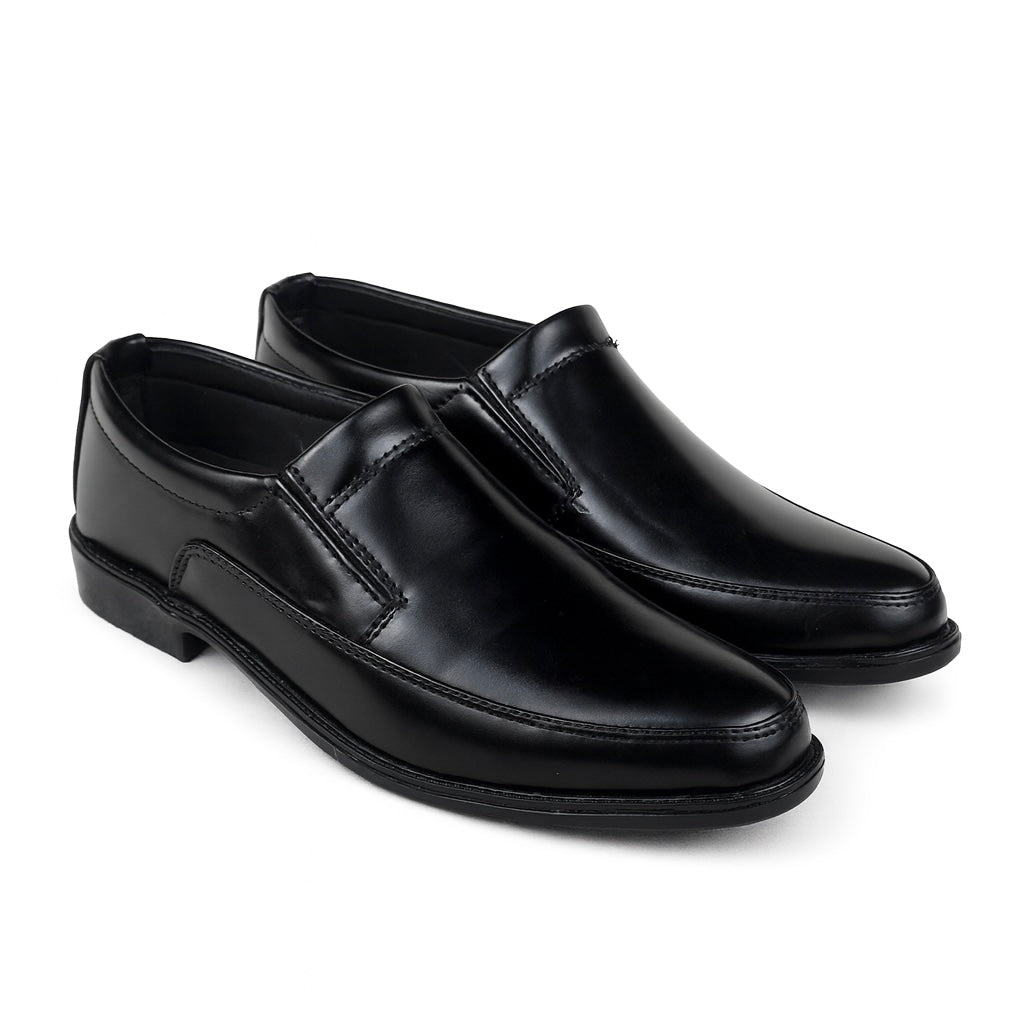 BLACK SLIP-ON LOAFER