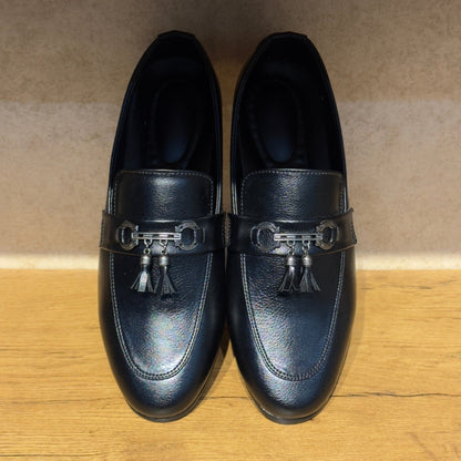TEXTURE BLACK TASSEL LOAFER